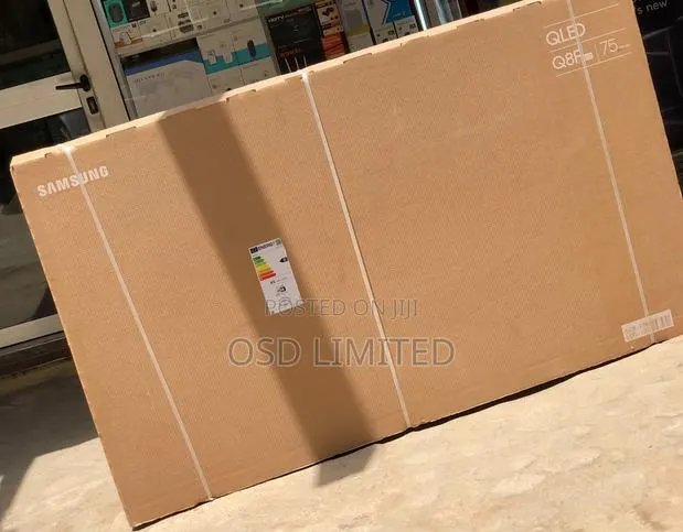 Play Bigger on Samsung Qled 75" Smart TV · Photo 1