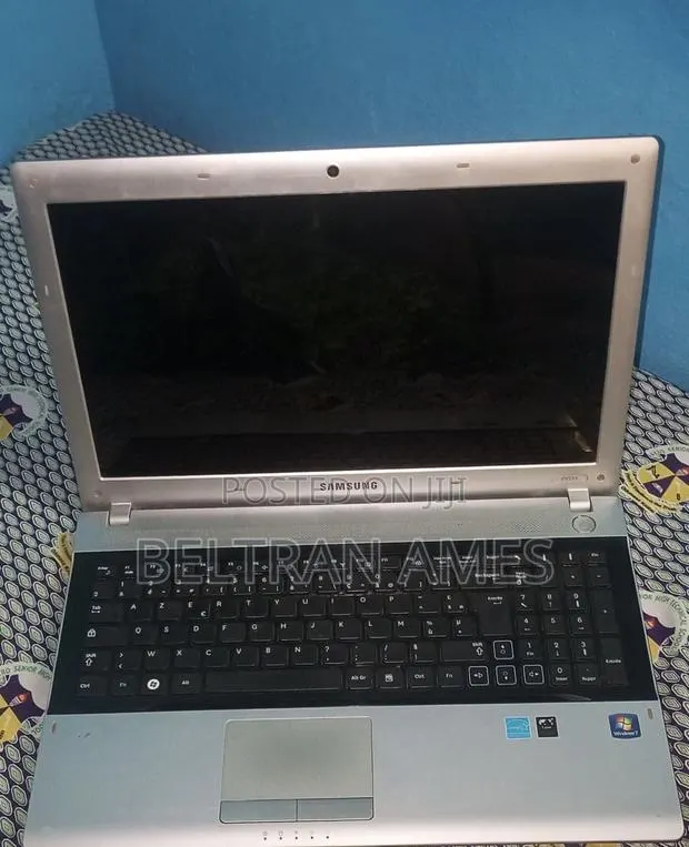 Laptop Samsung RV515 8GB Intel Core i5 HDD+SSD 128GB · Photo 1