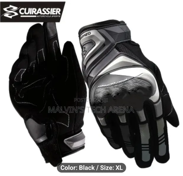 Riding Gloves · Photo 1