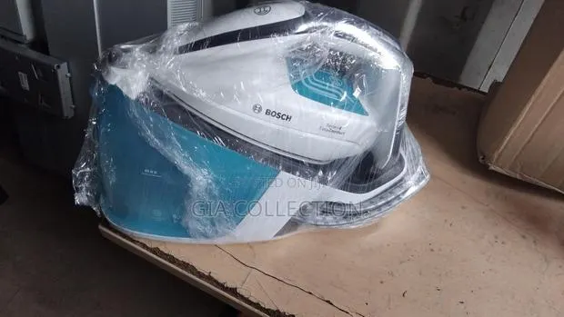 Bosch Serie 4 EasyComfort Steam Station Iron - 5.5 Bar Power - German · Photo 1