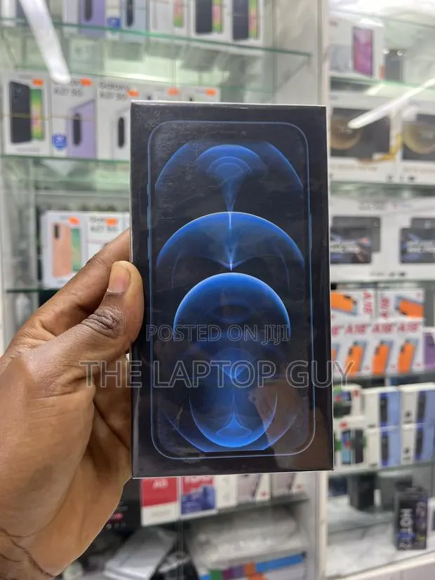 New Apple iPhone 12 Pro Max 256 GB Black · Photo 1