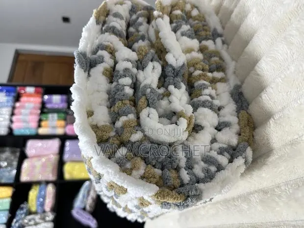 Finger Loop Yarn Blankets - Select What You Like · Photo 1