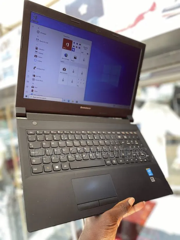 Laptop Lenovo IdeaPad 520 8GB Intel Core i5 HDD 1T · Photo 1