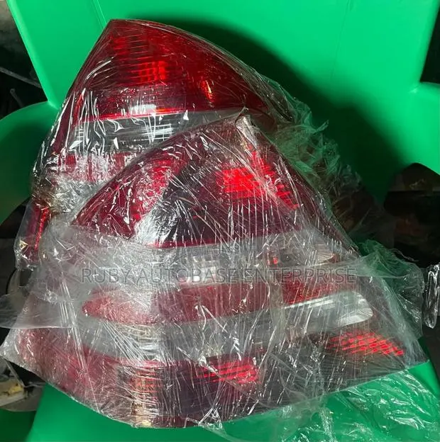 203 Tail Light New/Old Models · Photo 1