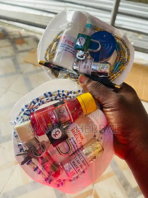 Attraction Waist Beads · Photo 1