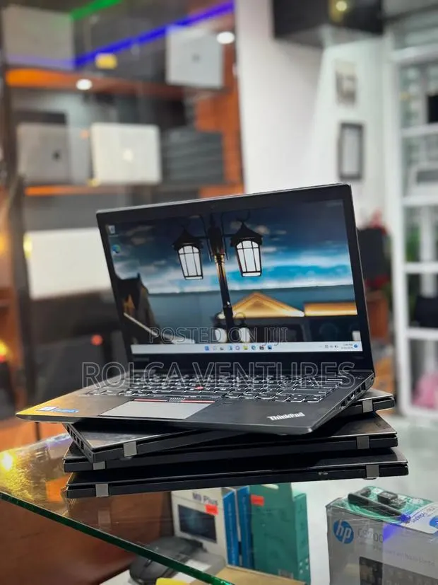 Laptop Lenovo ThinkPad T460s 8GB Intel Core i7 SSD 256GB · Photo 1