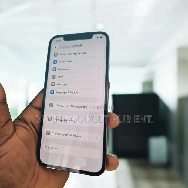 Apple iPhone 12 Pro 128 GB Black · Photo 1