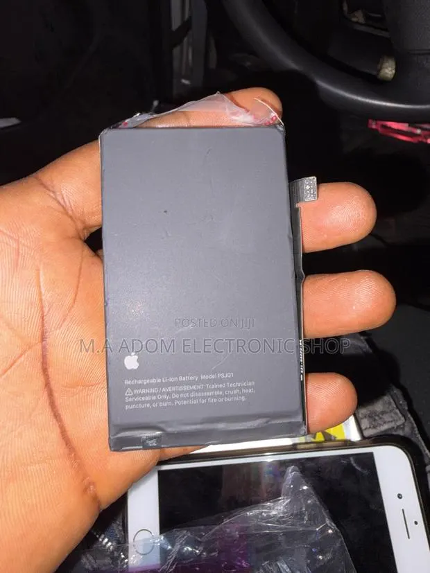 Original Brand New iPhone 16 Battery Pack · Photo 1