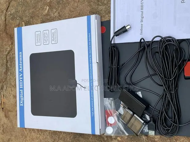 Freeview Indoor Digital Antenna With Booster (5v) · Photo 1