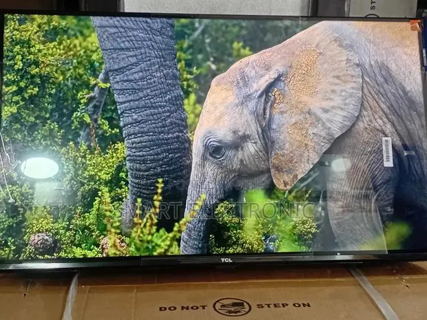 TCL 32-Inch Qled Tv With Smart Apps Wireless Connectivity · Photo 1