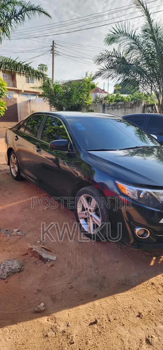 Toyota Camry L 4dr Sedan (2.5L 4cyl 6A) 2013 Black · Photo 1