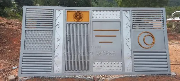 Silver Gate With Galvanized Materials · Photo 1