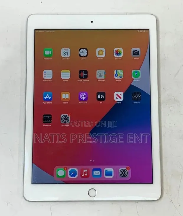 Apple iPad 9.7 128 GB Silver · Photo 1