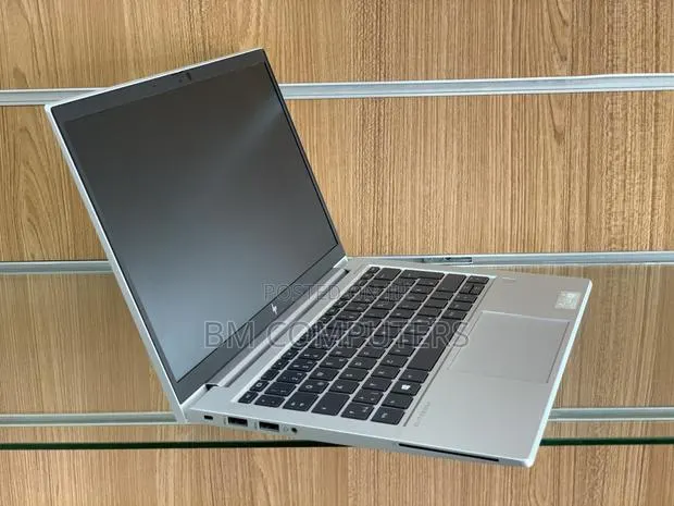 Laptop HP EliteBook 835 G7 8GB AMD Ryzen 5 SSD 256GB · Photo 1