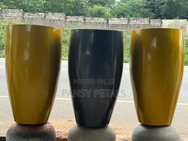 Flower Pots for Sale · Photo 1