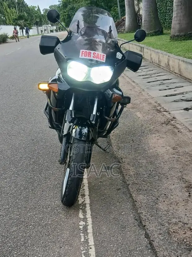 Honda 2000 Black · Photo 1