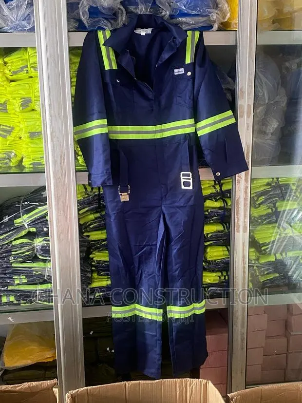 Vaultex Safety Overall WORKWEAR · Photo 1