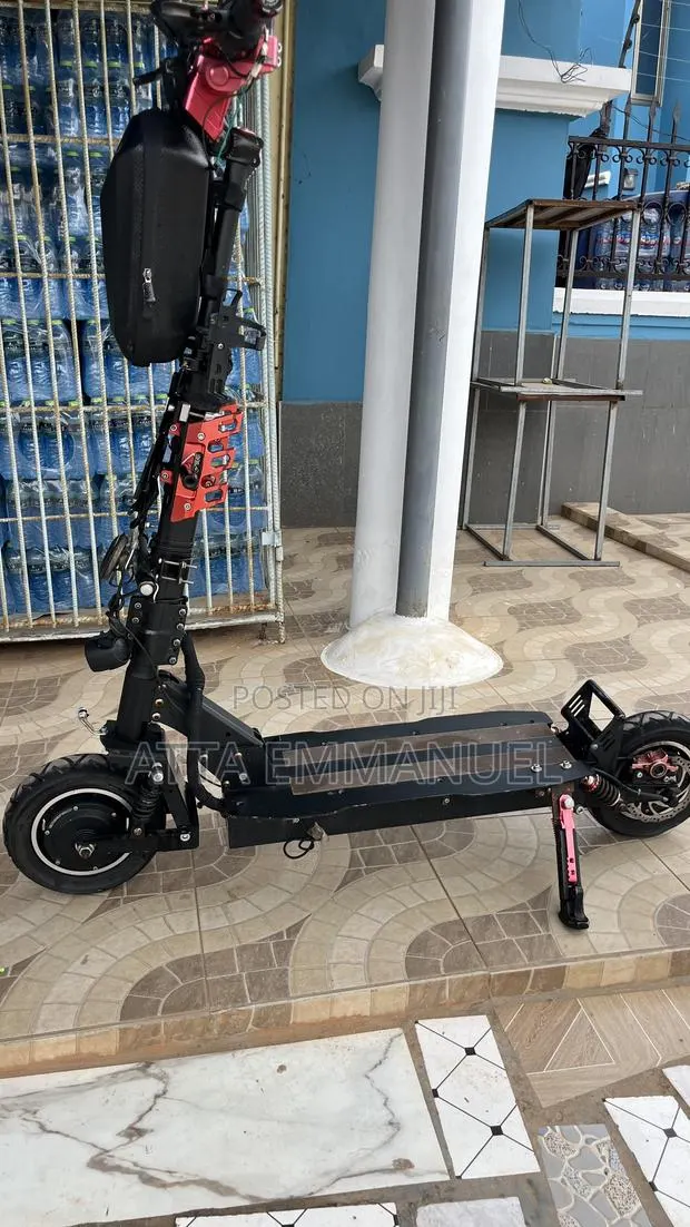 Motorcycle 2020 Black · Photo 1