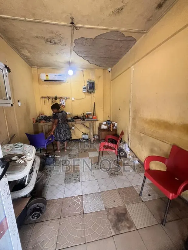 Shop for Rent at Dansoman Last Stop · Photo 1