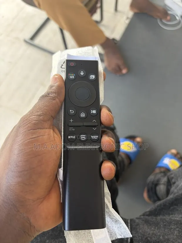 Samsung Smart Voice Control Remote · Photo 1