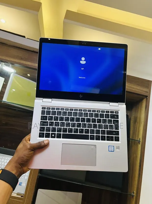 Laptop HP EliteBook x360 1030 G2 8GB Intel Core i5 SSD 256GB · Photo 1
