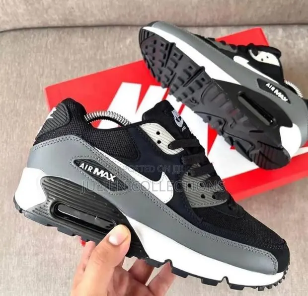 Nike Air Max 90 Black Ash and White · Photo 1