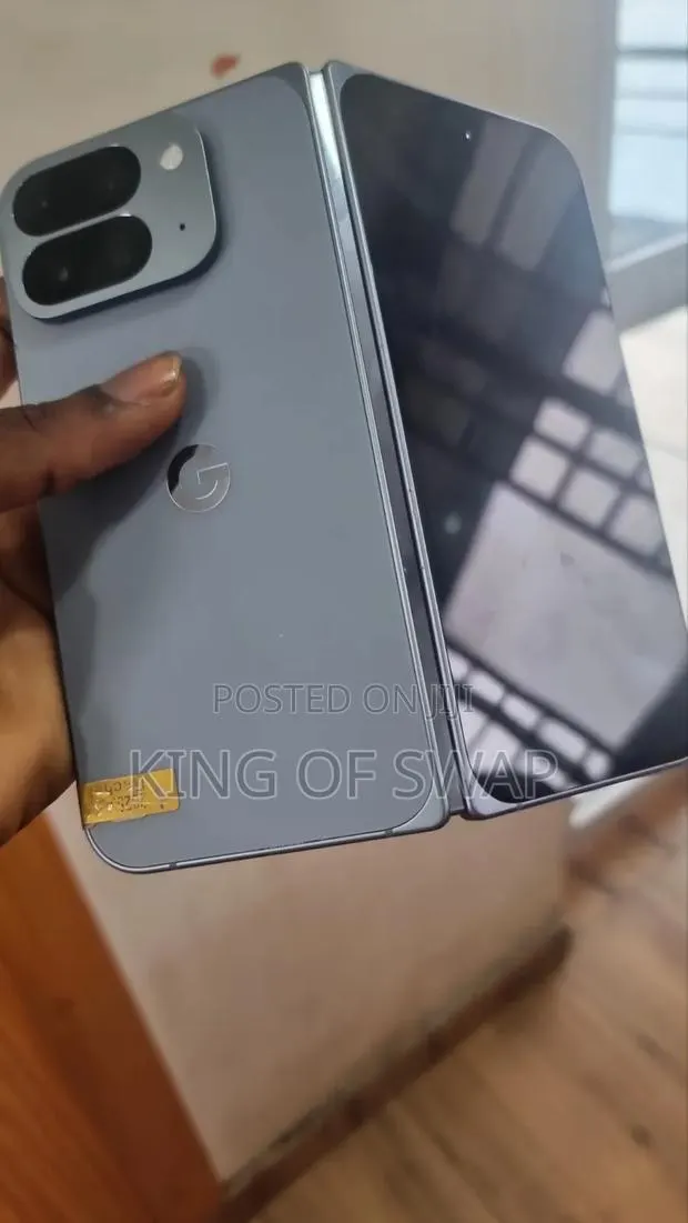New Google Pixel 10 Pro Fold 256 GB Gray · Photo 1
