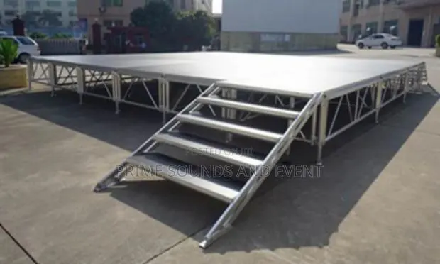 Stage Raiser · Photo 1