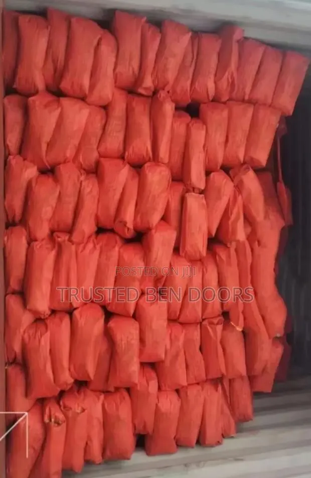 Red Iron Oxide Pigment Color for Construction and Paint [Bulk Sales] · Photo 1