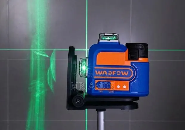 0-30m Cordless 3D Laser Level 12V With 12 Green Lines - WLE8M12 · Photo 1