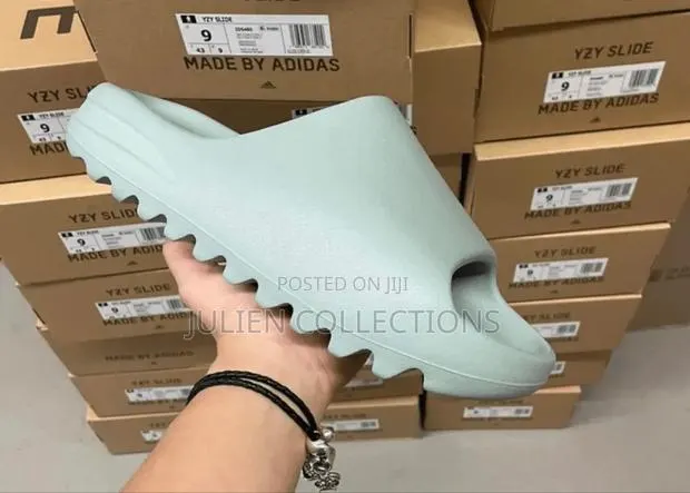 Original Adidas Yeezy Slide Lite Green · Photo 1