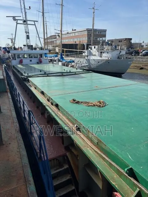 Beautiful Cargo Vessel for Sale · Photo 3