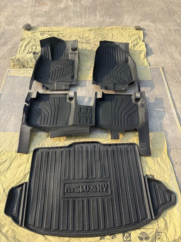 Honda CR-V 5D Floor Mat Set 2023-2026 · Photo 1