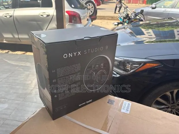Onyx Studio 9 Confident, High-Output Sound · Photo 1
