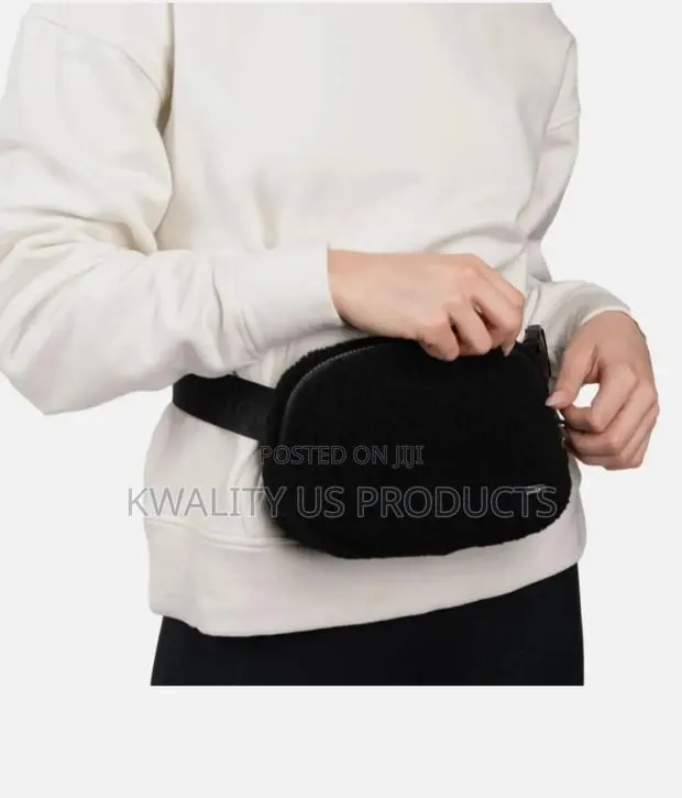 Lole Fleece Belt Bag - Unisex · Photo 1