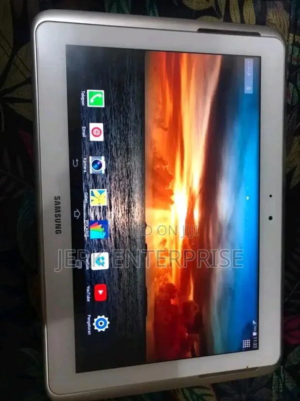 Samsung Galaxy Tab 3 8.0 64 GB Silver · Photo 1