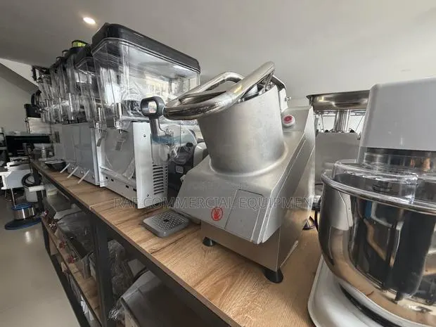 Commercial Plantain Slicer 5 Blade/Vegetable Cutter · Photo 1