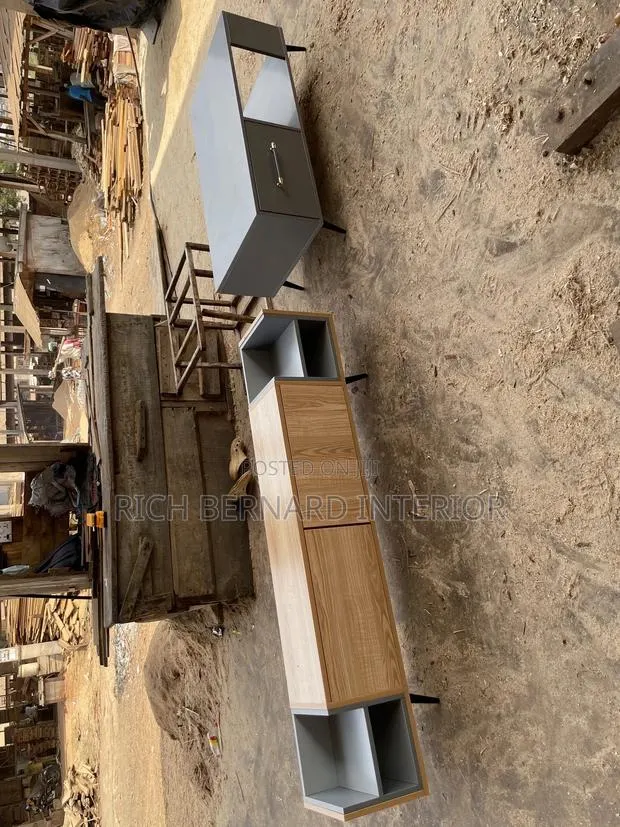 6 Feet Tv Stand + Center Table · Photo 1