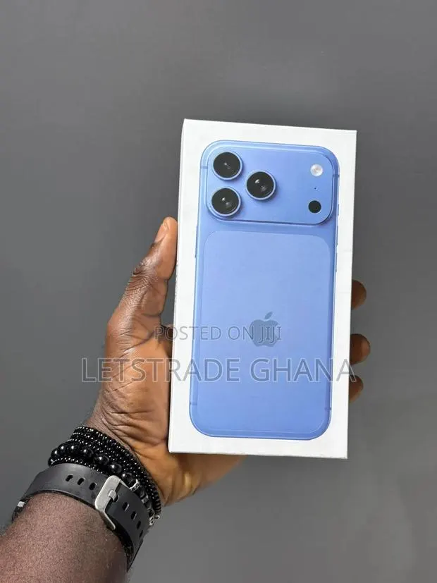 New Apple iPhone 18 Pro Max 256 GB Blue · Photo 1
