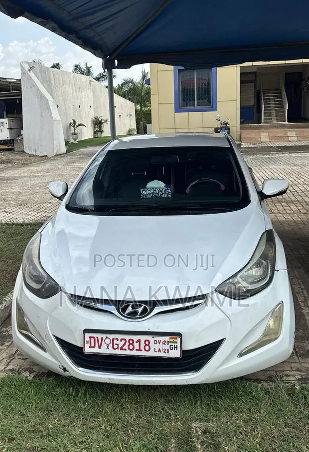 Hyundai Elantra 2015 White · Photo 1