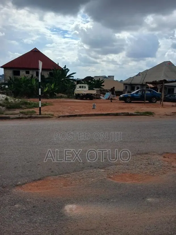 Plot of Land on a Road Good Location · Photo 2