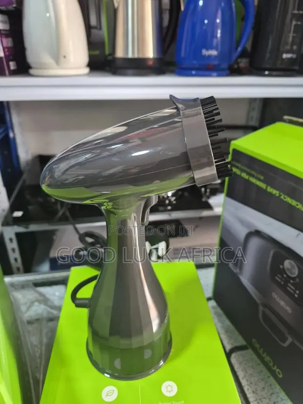 Hand Held Garment Steamer · Photo 1