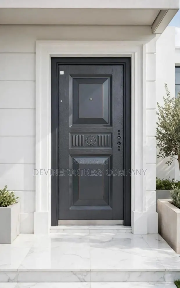 High Quality Anti Rust Black/ Gray Single Door Available in Sizes · Photo 1