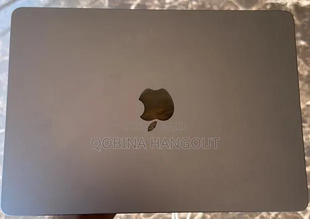 Laptop Apple MacBook Air 2025 M4 16GB Apple M4 SSD 256GB · Photo 1