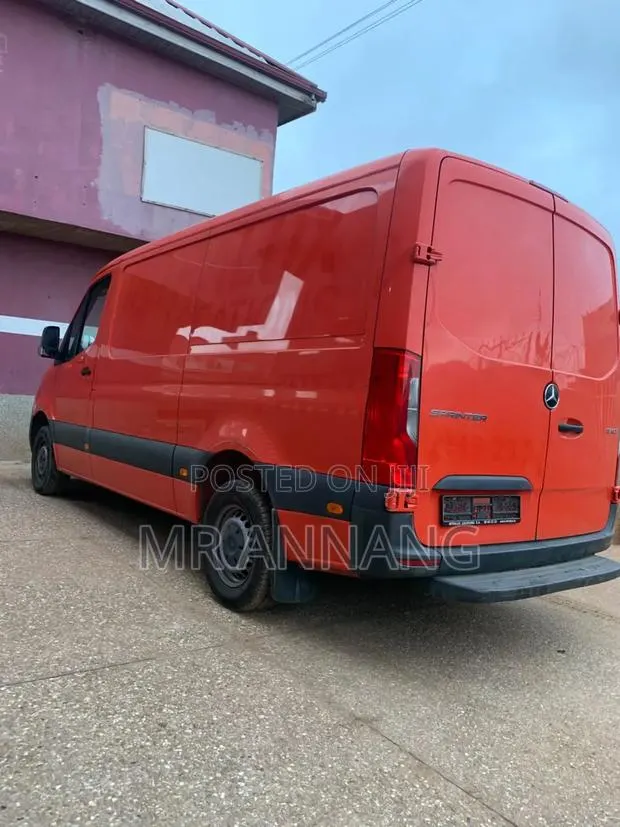 Mercedes-Benz eSprinter 2500 170" WB Cargo Van w/High Roof 2024 Red · Photo 1