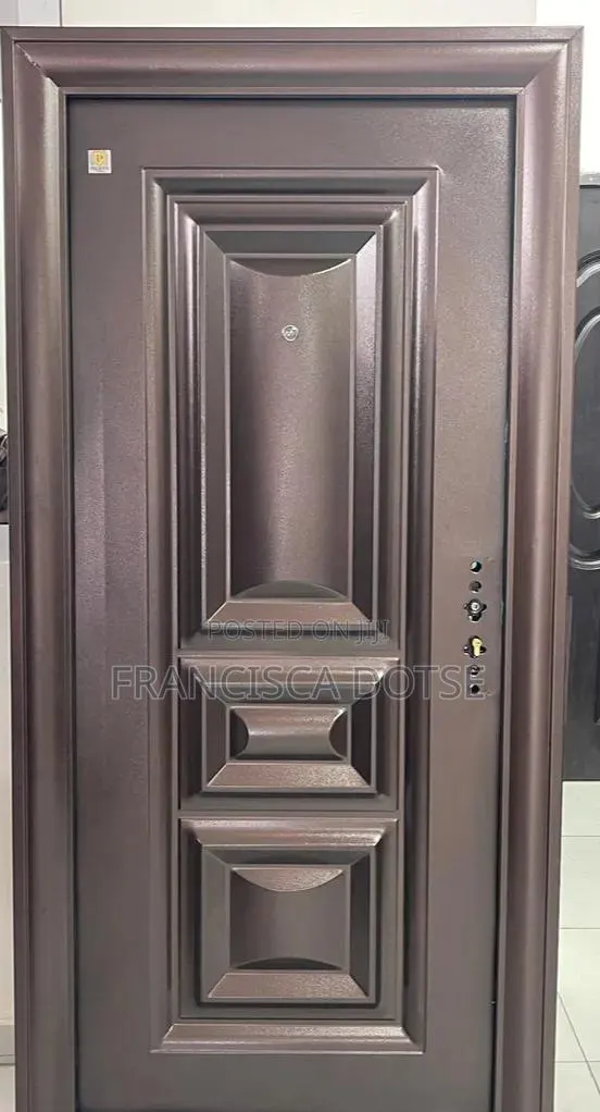 Brown Rough Door · Photo 1