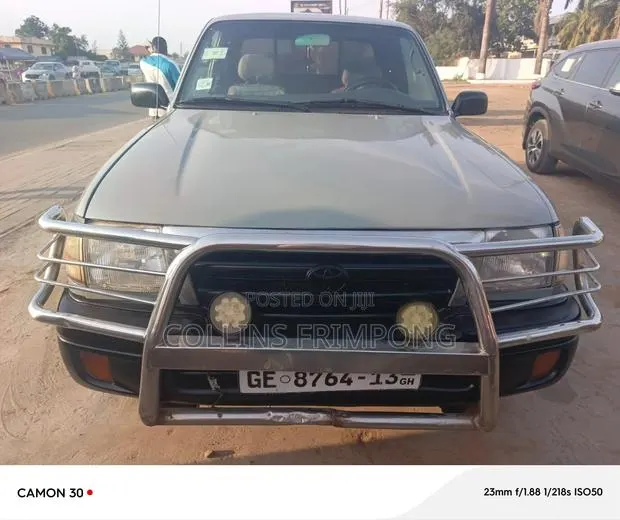 Toyota Tacoma 2002 Gray · Photo 1
