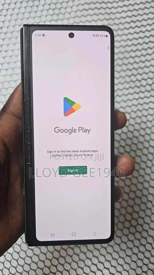 Samsung Galaxy Z Fold 3 256 GB Black · Photo 1