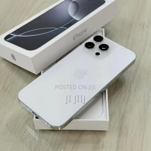 New Apple iPhone 16 Pro Max 512 GB White · Photo 1