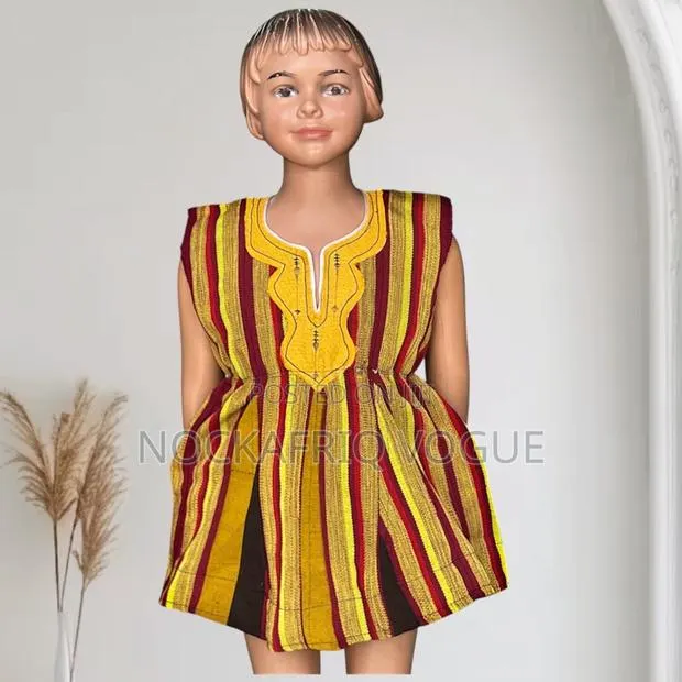 Girls Smock/Fugu Dresses · Photo 1
